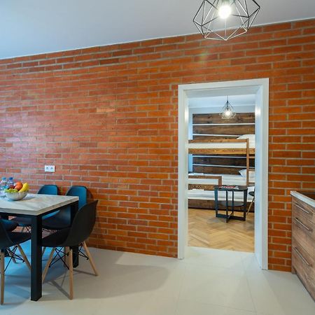Modern Apartments In Centrum Вадовице Экстерьер фото