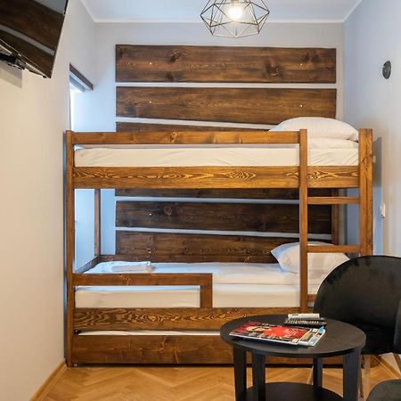 Modern Apartments In Centrum Вадовице Экстерьер фото